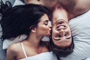 signs healthy happy relationship