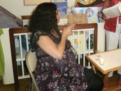 Photo of Karen Salmansohn during pregnancy