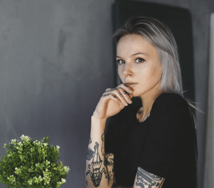 How Hyaluronic Powder Rehydrates Skin: Benefits and Usage Tips