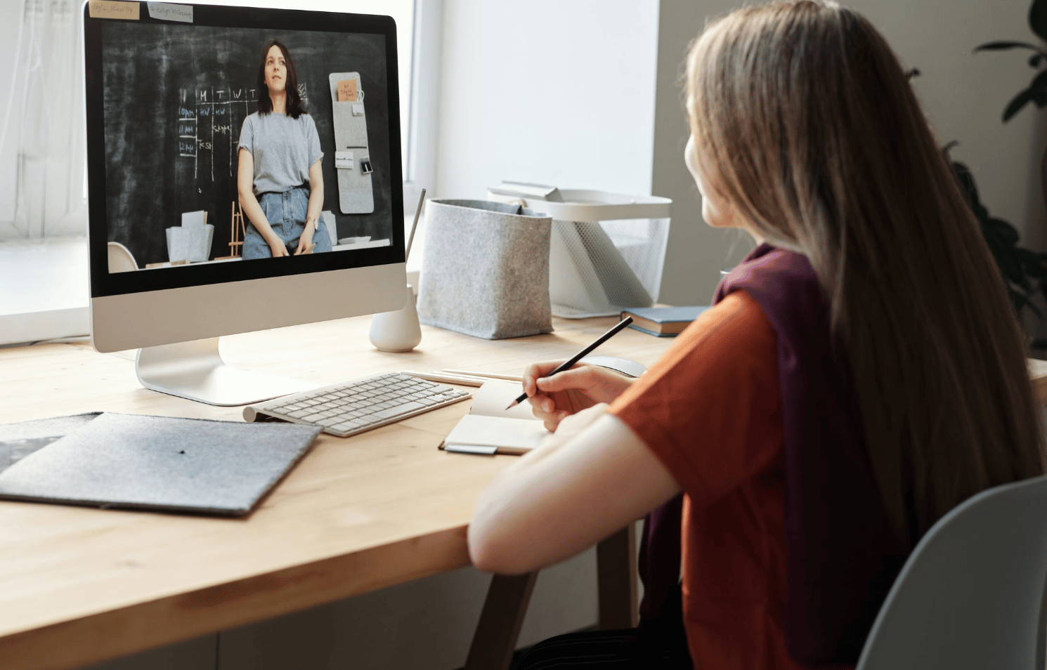 Is it worth hiring people who learn a new job from online courses