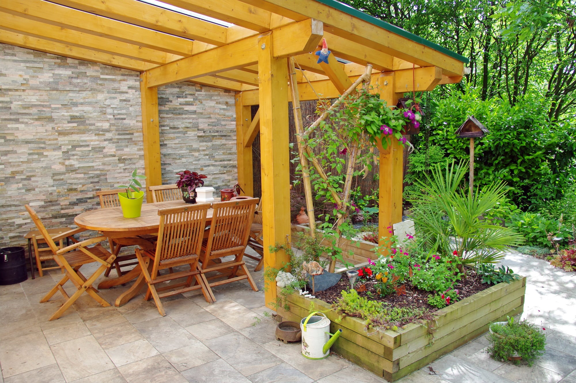 4 Tips for Creating a Family Friendly Outdoor Living Space