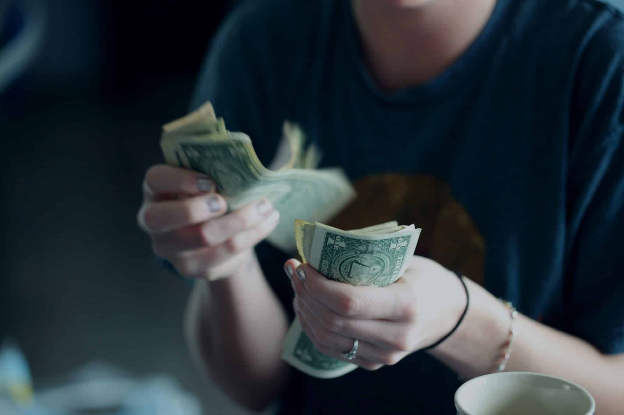 Maximize Returns in Investments: Short-Term Gains, Long-Term Growth