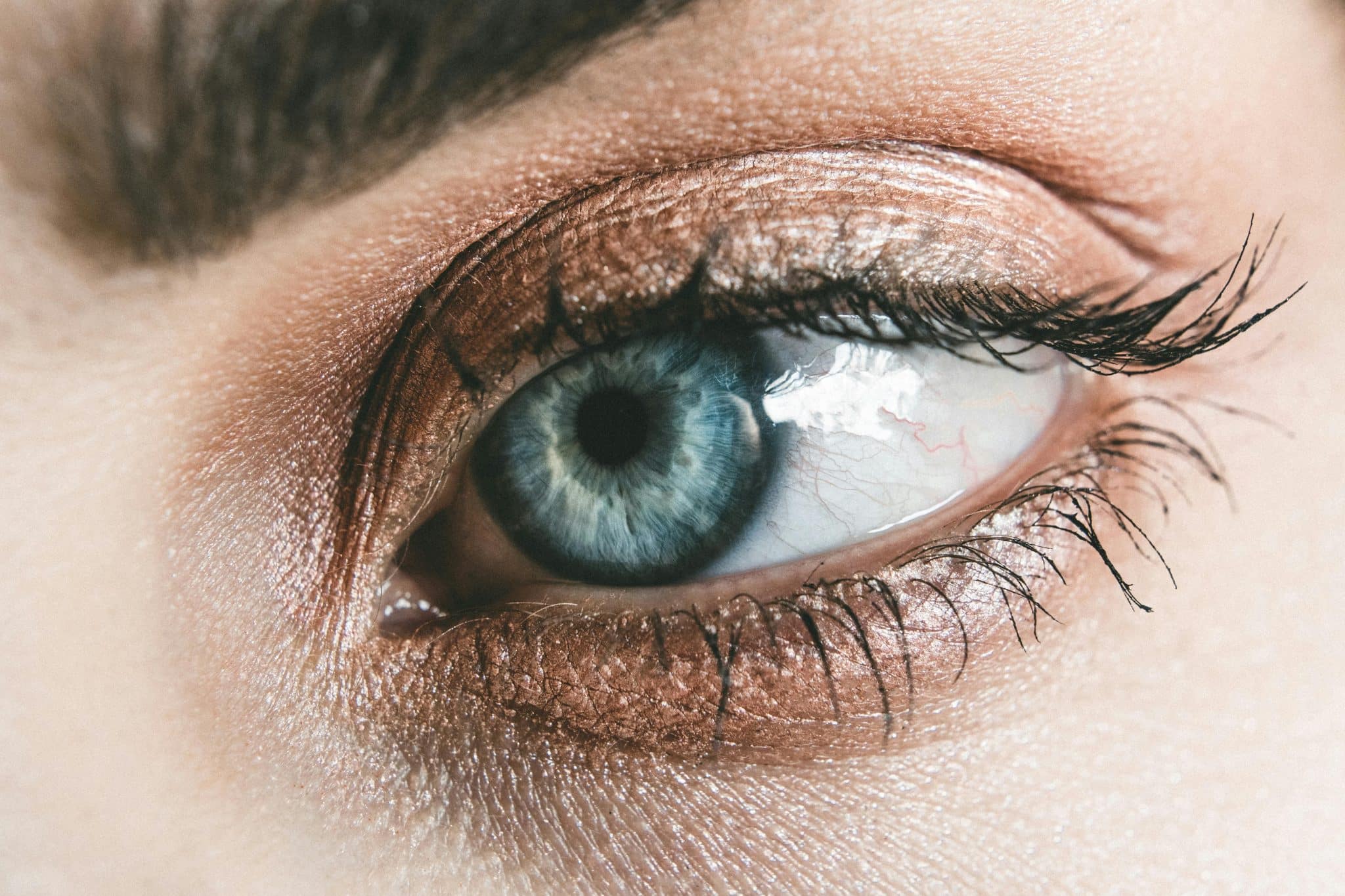 7 Questions to Ask Before Choosing an Eyelid Surgeon in Tampa