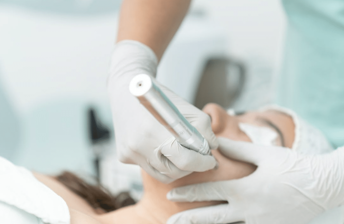 How to Safely Enjoy Laser Hair Removal with Professional Guidance