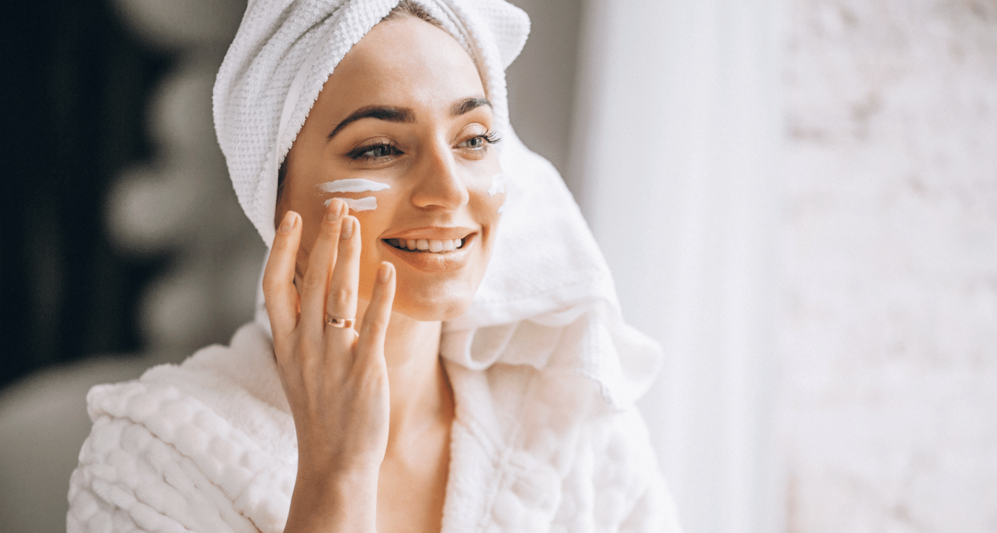 4 Modern Ways to Age Gracefully: Diet, Exercise, and More