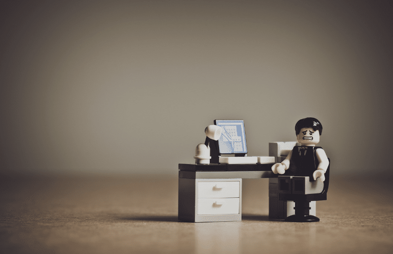 Outdated Leadership: 5 Signs of Old-Fashioned Business Practices