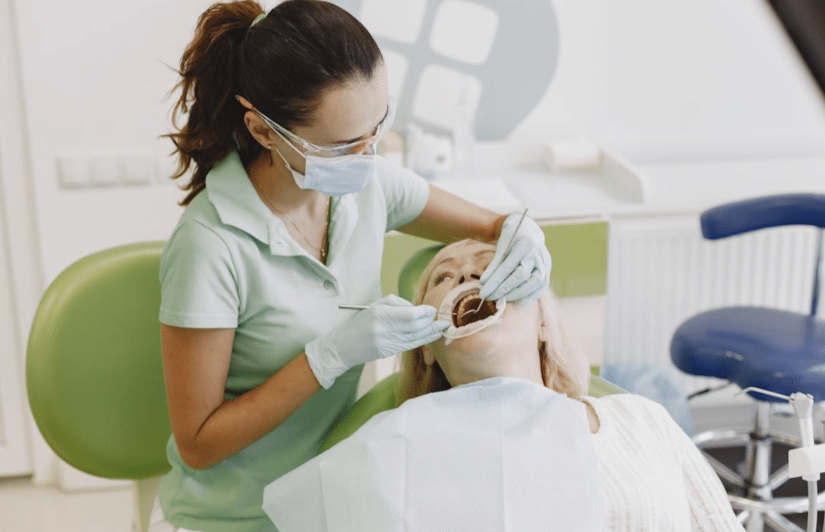 How to Choose the Right Dentist for
Your Oral Health Needs