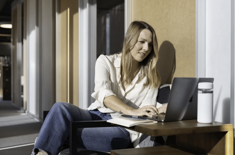 How to Set Healthy Boundaries at Work Without Feeling Guilty
