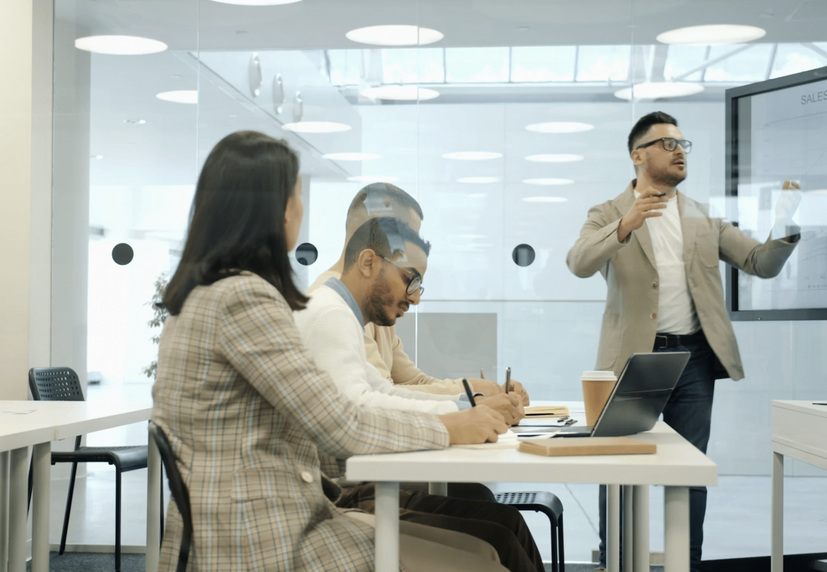 How to Turn Financial Services Into a Growth Opportunity

