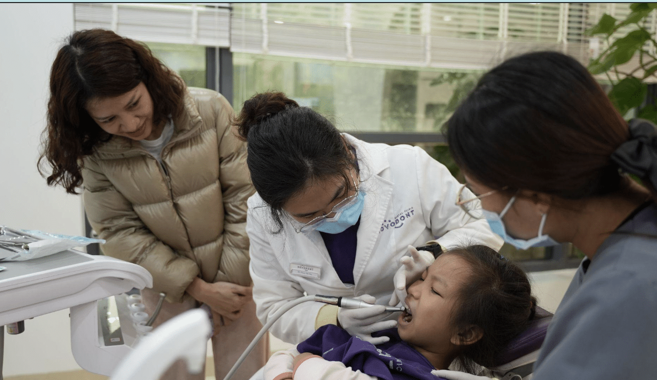  Click, Colic, Cracked Nipples: Feeding Problems And Tongue Tie